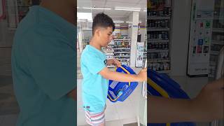 Fariz ketinggalan oreo mini di indomaret shorts [upl. by Hanan]