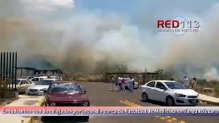 Estudiantes son desalojados por incendio cerca de Facultad de Medicina en Tangancícuaro [upl. by Nickolas]