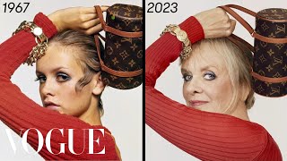 60s Supermodel Twiggy Recreates a Classic Photo  56 Years Later [upl. by Mikah304]