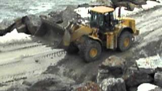 Cat 980 Vs Volvo L220AVI [upl. by Pelletier147]