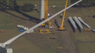 Worker killed by wind turbine blade in Victoria [upl. by Karissa]