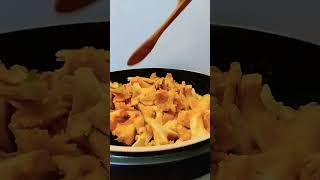 Finferli in padella الوصفة الفطر الاصفر في المقلاة على الطريقة الإيطالية food وصفاتايطالية [upl. by Annayram]