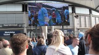 City Square lifting trophy  Manchester City CHAMPIONS 2012 [upl. by Lonni]