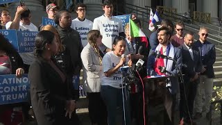 Jóvenes demócratas protestan contra comentarios ofensivos hacia puertorriqueños en Nueva York [upl. by Alleynad]