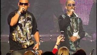 Wisin amp Yandel Ft Tony Dize Chambea LIVE [upl. by Haida33]