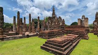 Sukhothai Historical Park อุทยานประวัติศาสตร์สุโขทัย Thailand [upl. by Suertemed679]