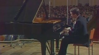 Mikhail Pletnev plays Beethoven Piano Sonata no 21 Waldstein  video 1987 [upl. by Beasley10]