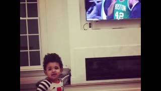 Hijo de Amelia Vega y Al Horford celebra jugada de su padre con ¡Good job papá [upl. by Whyte]