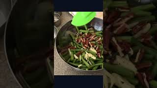 Oven Roasted Green Beans with Olive oil Garlic and Pecans [upl. by Nicole]