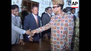 ZAIRE PRESIDENT MOBUTU TRIES TO ESTABLISH A CRISIS GOVERNMENT [upl. by Boothe]