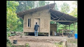 MEMBUAT RUMAH BAMBU DI KEBUN SENDIRIAN PART 2 [upl. by Asehr]