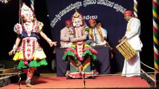 Patla Satish Shetty Sings at Kalpavruksha Permude Aaladeleyolu Malagida [upl. by Acalia]