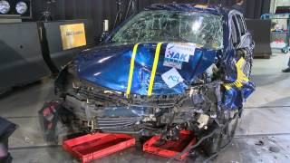 ADAC Crashtest ohne Gurt [upl. by Oiled]