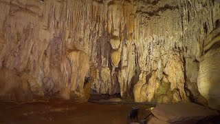 Em Minas Gerais conheça a Gruta da Lapinha na cidade de Lagoa Santa [upl. by Aicerg]