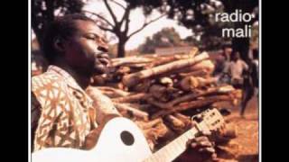 Ali Farka Toure Tchigi Fo [upl. by Wat]