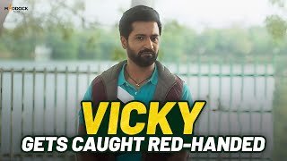 Vicky Gets CAUGHT Red Handed by Sara in Zara Hatke Zara Bachke  Maddock Films [upl. by Ryley164]