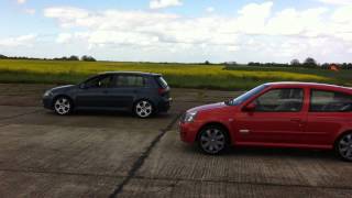 Golf GTI VS Clio Sport 182 [upl. by Aicemak94]