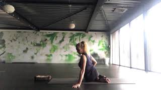 zwangerschapsyoga pregnancy yoga [upl. by Roldan]