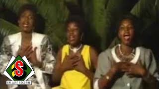 Kouyaté amp Kouyaté  Conakry feat Kaabi Kouyaté Clip Officiel [upl. by Drucy828]