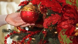 How to Decorate Your Christmas Tree video [upl. by Aierdna698]