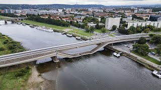 Germania crolla un ponte ferroviario disagi a Dresda [upl. by Ateval185]