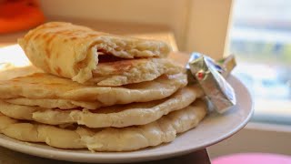 Recette Naan au fromage MOELLEUX et FACILE à faire [upl. by Htrahddis]