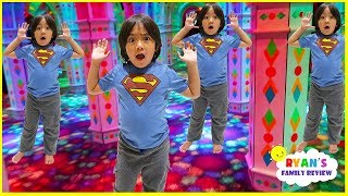 Ryan lost in the huge Mirror Maze with Ryans Family Review [upl. by Awhsoj]