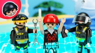 SEK Einsatz im Schwimmbad Playmobil Polizei Film  KARLCHEN KNACK 189 [upl. by Assina]