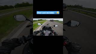 Ooo Leci na kole 🏍️😮 motocykl motocyklista motocykle motocyklistka suzuki [upl. by Eedrahc833]