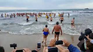 Tuffo di Capodanno nel mare di Gaeta [upl. by Dardani]