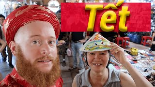 How is TẾT in Saigon Vietnam Foreigner Speaking Vietnamese [upl. by Janka]