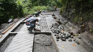 Construcción de 17 Km de Placa Huella en la Vía que comunica al Corregimiento El Carmen de la Venta [upl. by Nosdrahcir]