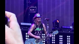 Poison  Every Rose Has Its Thorn  live  Stadium Tour 2022 fan video [upl. by Chaffee781]