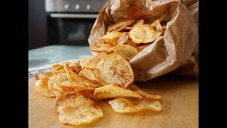 Chips di patatine fatte in casa  Le video ricette di lara [upl. by Reiners]