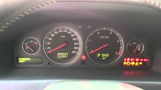 Cold start volvo v70 d5 672000km [upl. by Nabal]