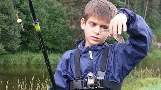 Le petit pêcheur de vairons [upl. by Bernardo]