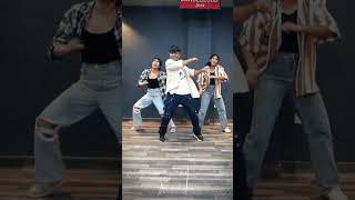 Jeene ke hain chaar din  Bollywood Cover  Dance Cover  Salman khan  Dance Video  Shorts [upl. by Geffner]