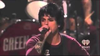 Vocalista de Green Day tuvo ataque de ira y reclama No somos Justin Bieber [upl. by Zoltai]