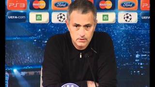 CSKA Moscú 11 Real Madrid Rueda de prensa de Mourinho [upl. by Nosremaj]