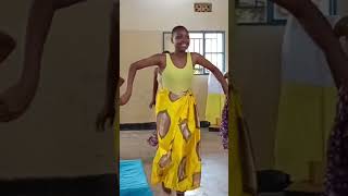 Imbyino gakondo v5 dance dancevideo dancer dancecover dancer [upl. by Assilim658]