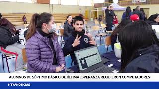 Entrega de computadores en Natales 210 alumnos se benefician con programa Beca TIC [upl. by Anailuig]