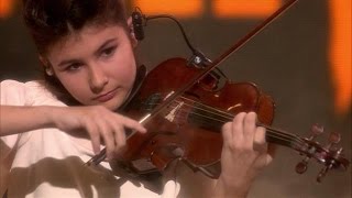 Violist Iris speelt subliem  SUPERKIDS [upl. by Ayo402]