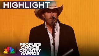 Toby Keith Accepts the Country Icon Award at the 2023 Peoples Choice Country Awards  NBC [upl. by Clute]