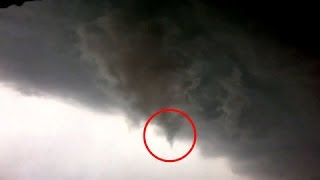 Neue GewitterAufnahmen aufgetaucht Hier entsteht ein Tornado in der Nähe von Hamburg [upl. by Neirual464]