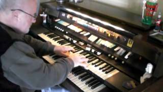 Mike Reed plays quotHang on Sloopyquot on the Hammond Organ [upl. by Chap]