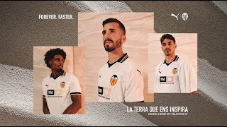 PUMA Y EL VALENCIA CF PRESENTAN LA EQUIPACIÓN HOME 202324 CON UN HOMENAJE A LA VIDA MEDITERRÁNEA [upl. by Enajyram606]