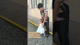 Di makalakad sa batuhan si baby pero kumakaay baby cutebaby [upl. by Ailicec]