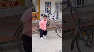 La bicicleta se creció 🤣 [upl. by Anitsirk]