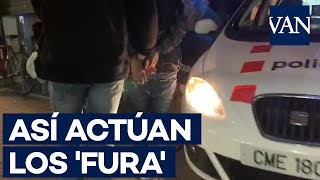 La Vanguardia patrulla con los fura en Barcelona [upl. by Peppel]