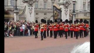 Changing the Guard Buckingham Palace 11 June 2009 [upl. by Anniroc]